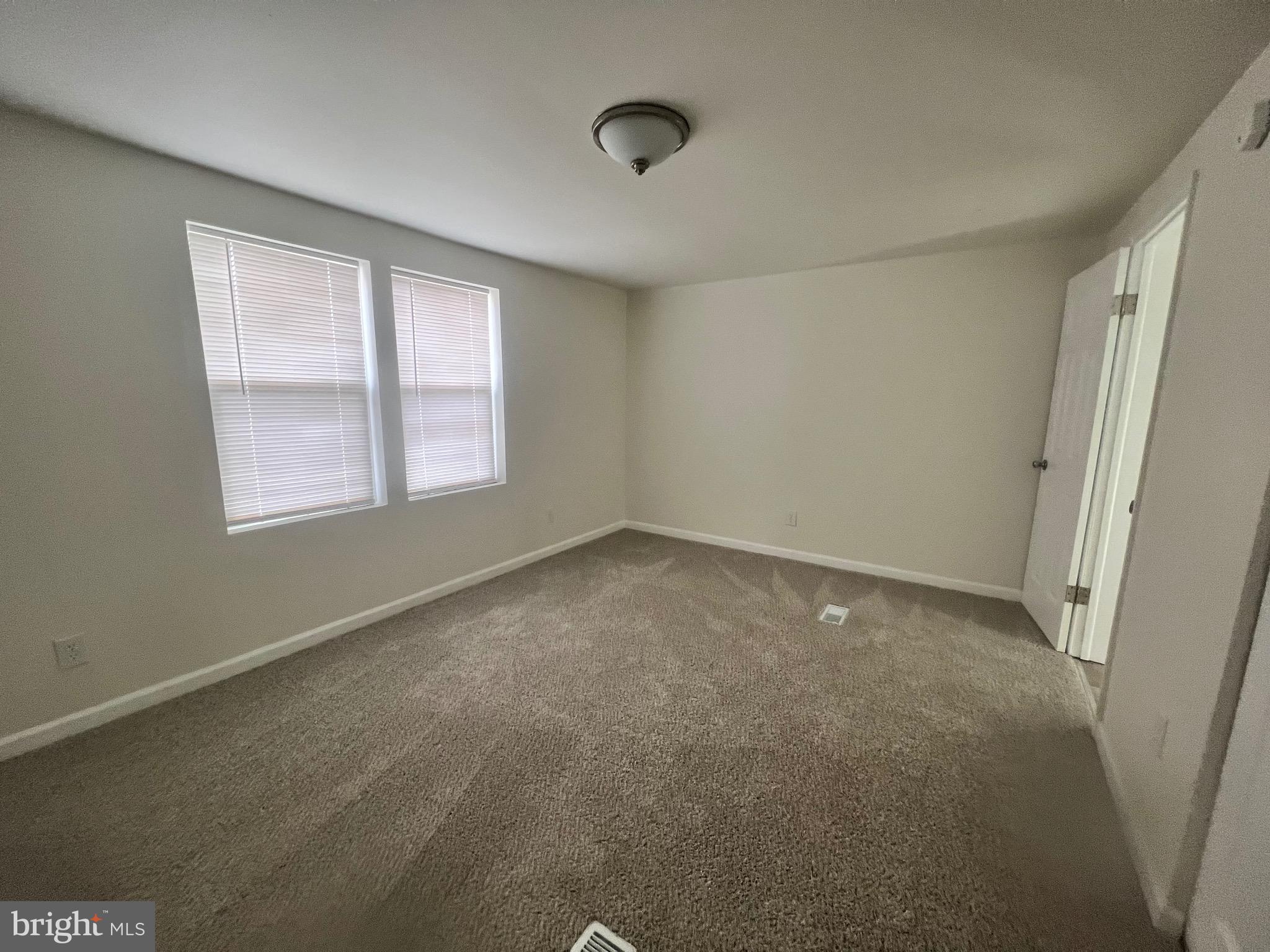 321 Fern Road Millville, NJ 08332 - Photo 2 of 20