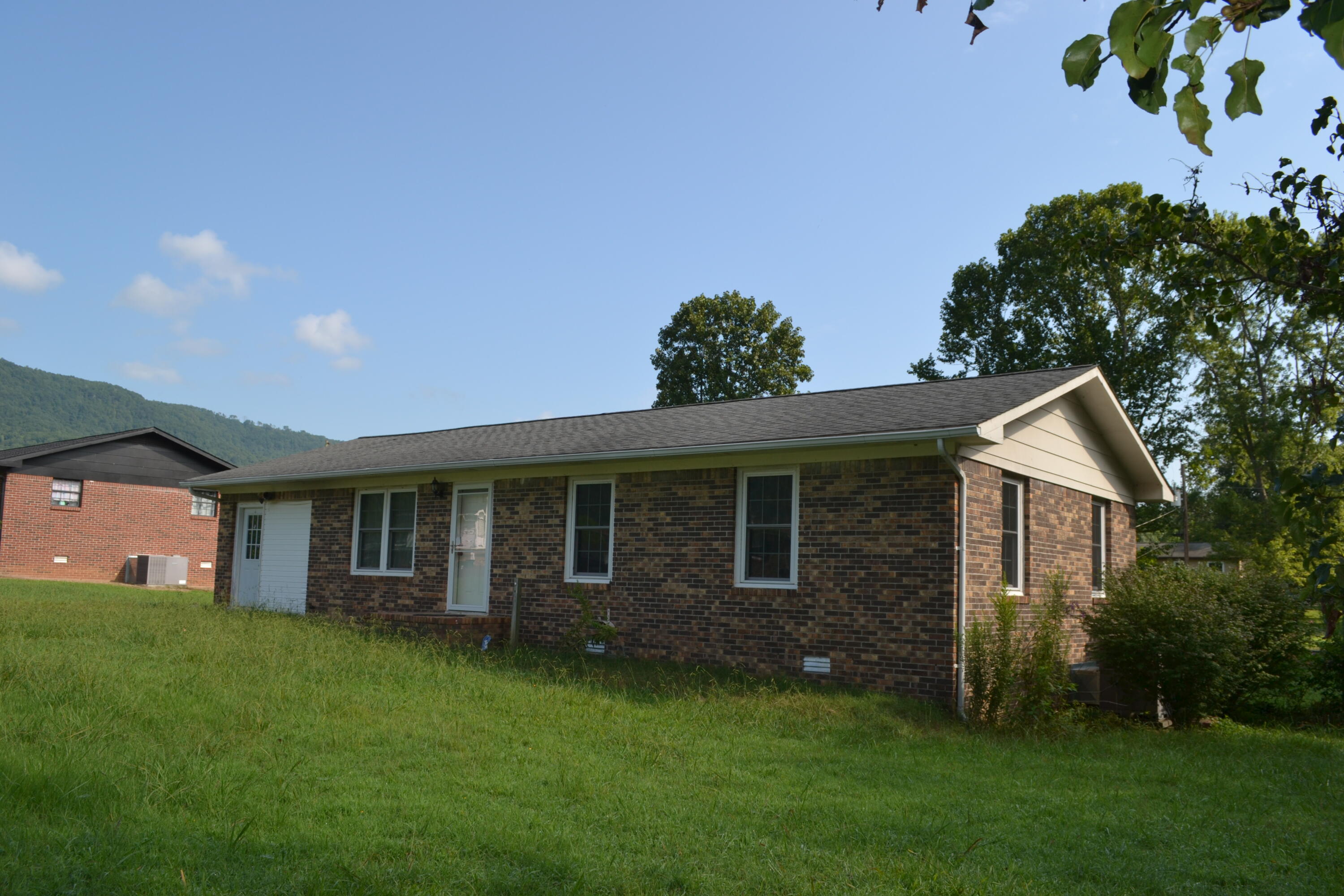 89 Clover Dale Road South Dunlap, TN 37327 - Photo 3 of 21 DSC_0997