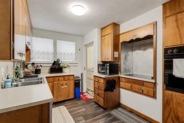 $215,000 | 302 South Maple Street, Sturgis, MI 49091