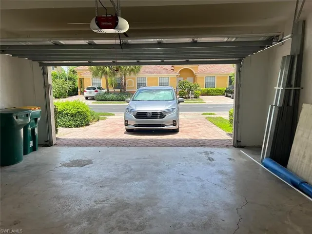 $2,800 | 7515 Bristol Circle, Naples, FL 34120