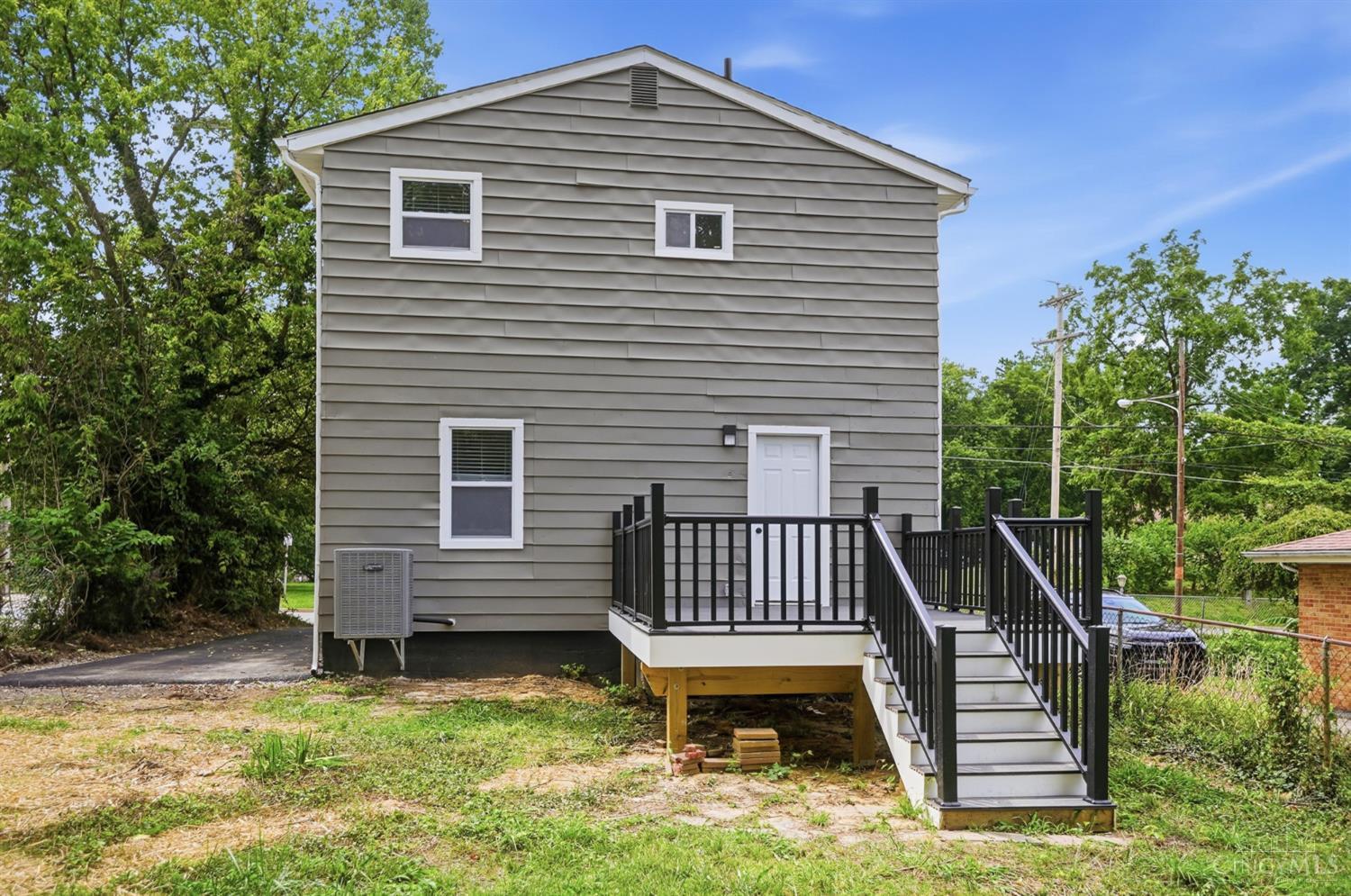 6056 Red Bank Road Cincinnati, OH 45213 - Photo 30 of 33