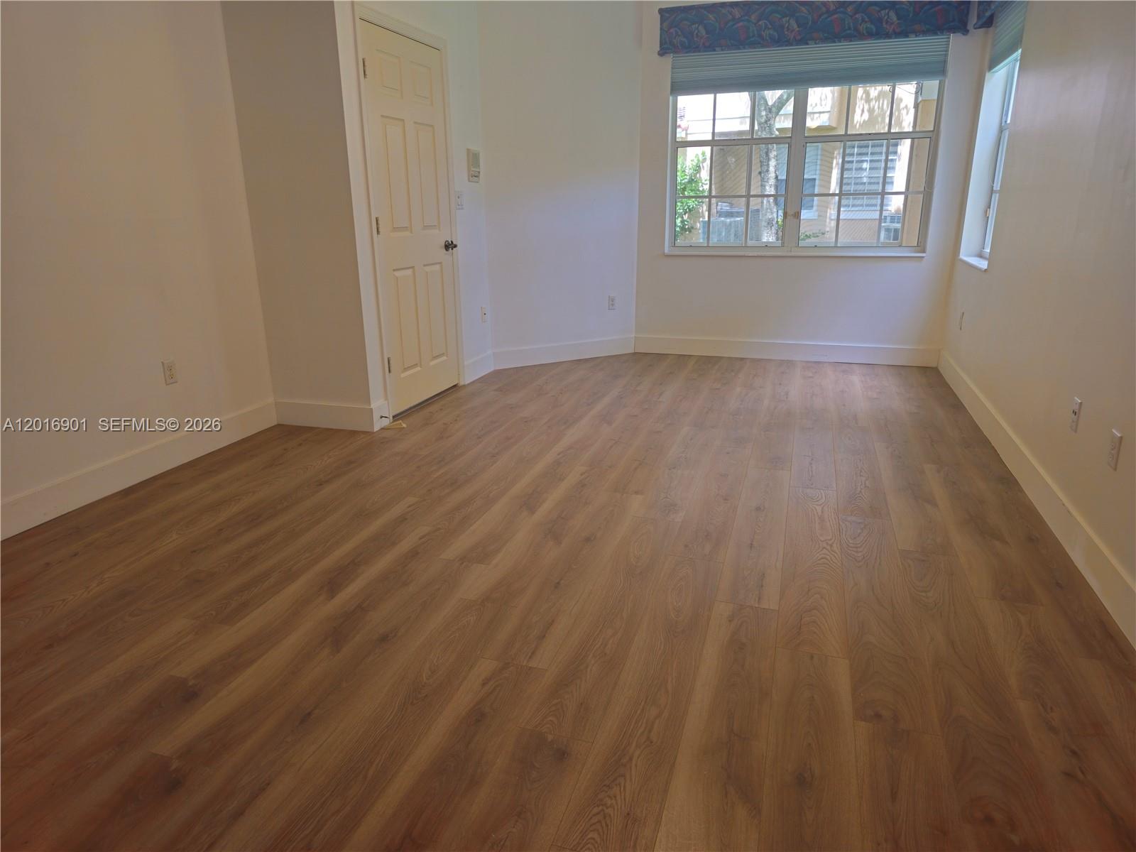 14715 Balgowan Road, Unit 1049 Miami Lakes, FL 33016 - Photo 3 of 16 Master bedroom