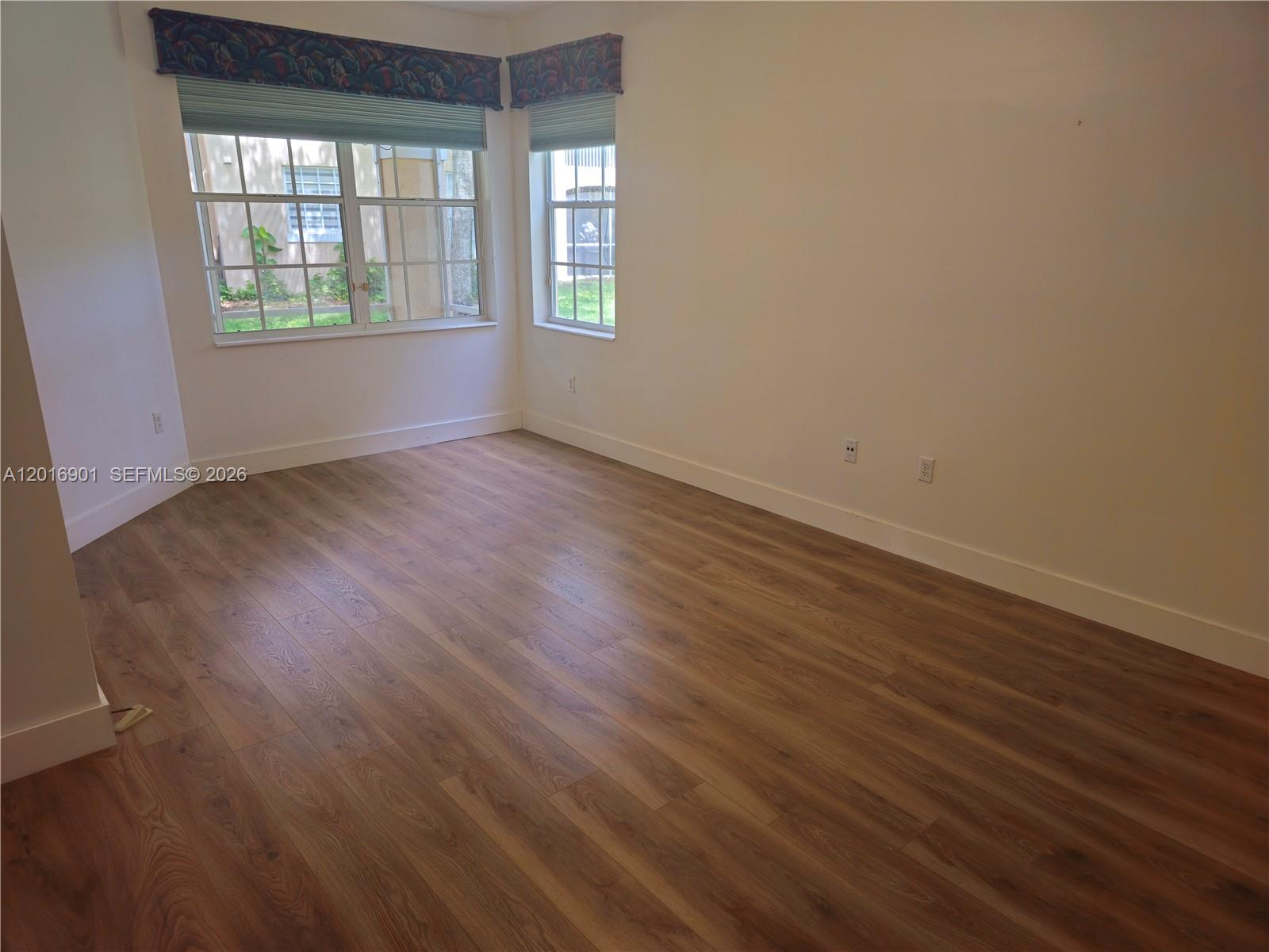 14715 Balgowan Road, Unit 1049 Miami Lakes, FL 33016 - Photo 4 of 16