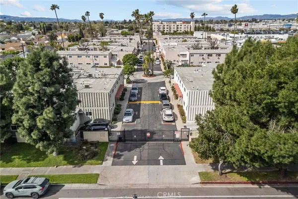 $350,000 | 7137 Coldwater Canyon Avenue, Unit 10, North Hollywood, CA 91605