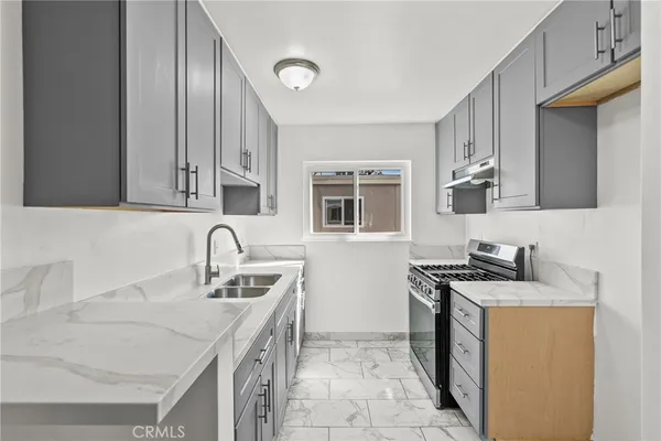 $350,000 | 7137 Coldwater Canyon Avenue, Unit 10, North Hollywood, CA 91605