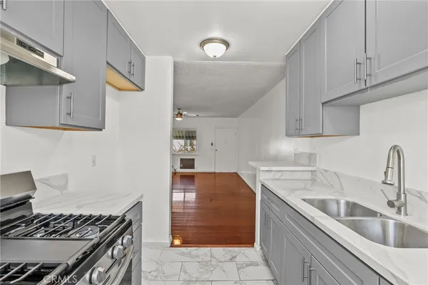 $350,000 | 7137 Coldwater Canyon Avenue, Unit 10, North Hollywood, CA 91605