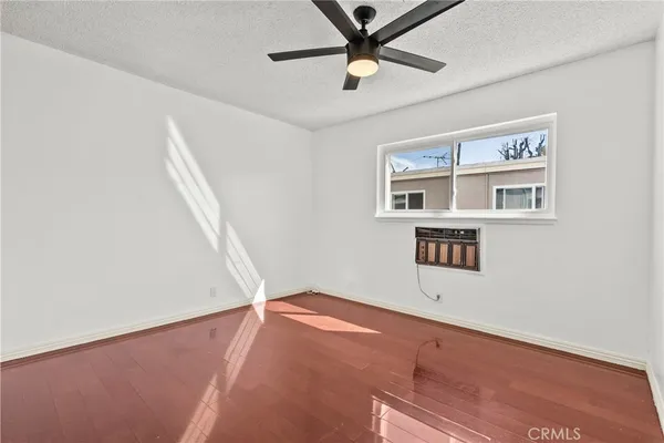 $350,000 | 7137 Coldwater Canyon Avenue, Unit 10, North Hollywood, CA 91605