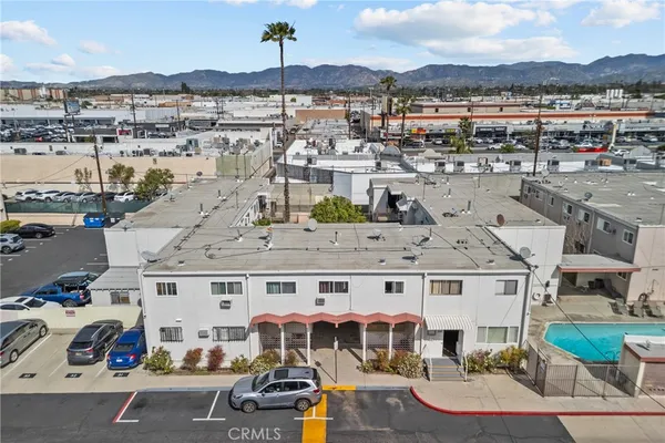 $350,000 | 7137 Coldwater Canyon Avenue, Unit 10, North Hollywood, CA 91605