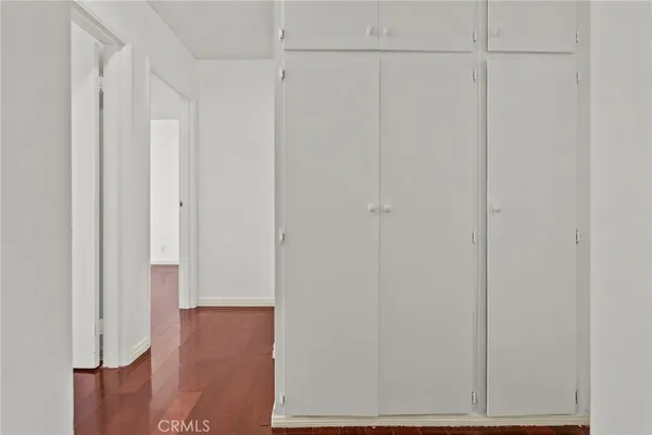 $350,000 | 7137 Coldwater Canyon Avenue, Unit 10, North Hollywood, CA 91605