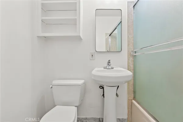 $350,000 | 7137 Coldwater Canyon Avenue, Unit 10, North Hollywood, CA 91605