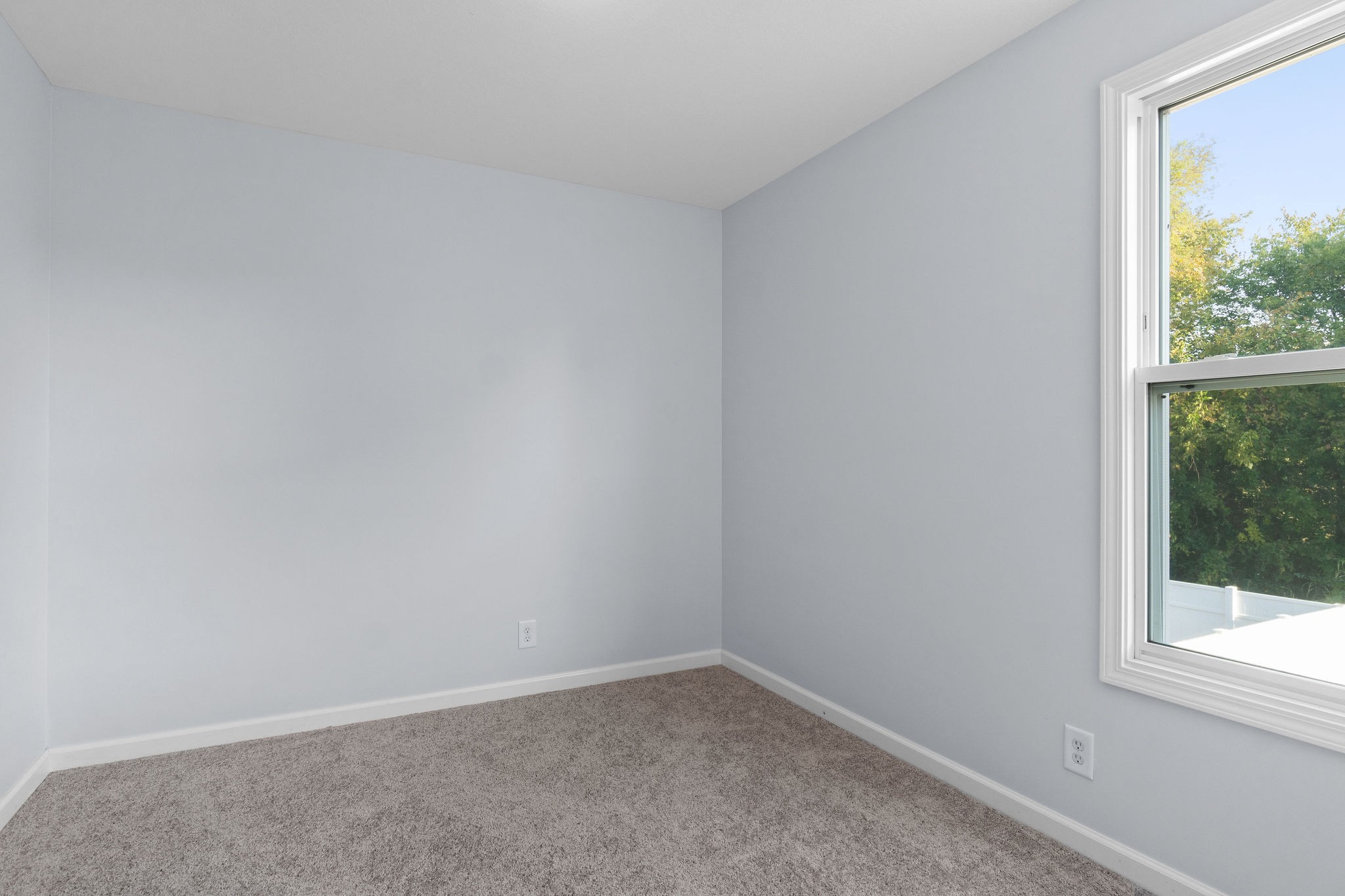 3815 Harvest Ridge Clarksville, TN 37040 - Photo 16 of 24 an empty room with a window