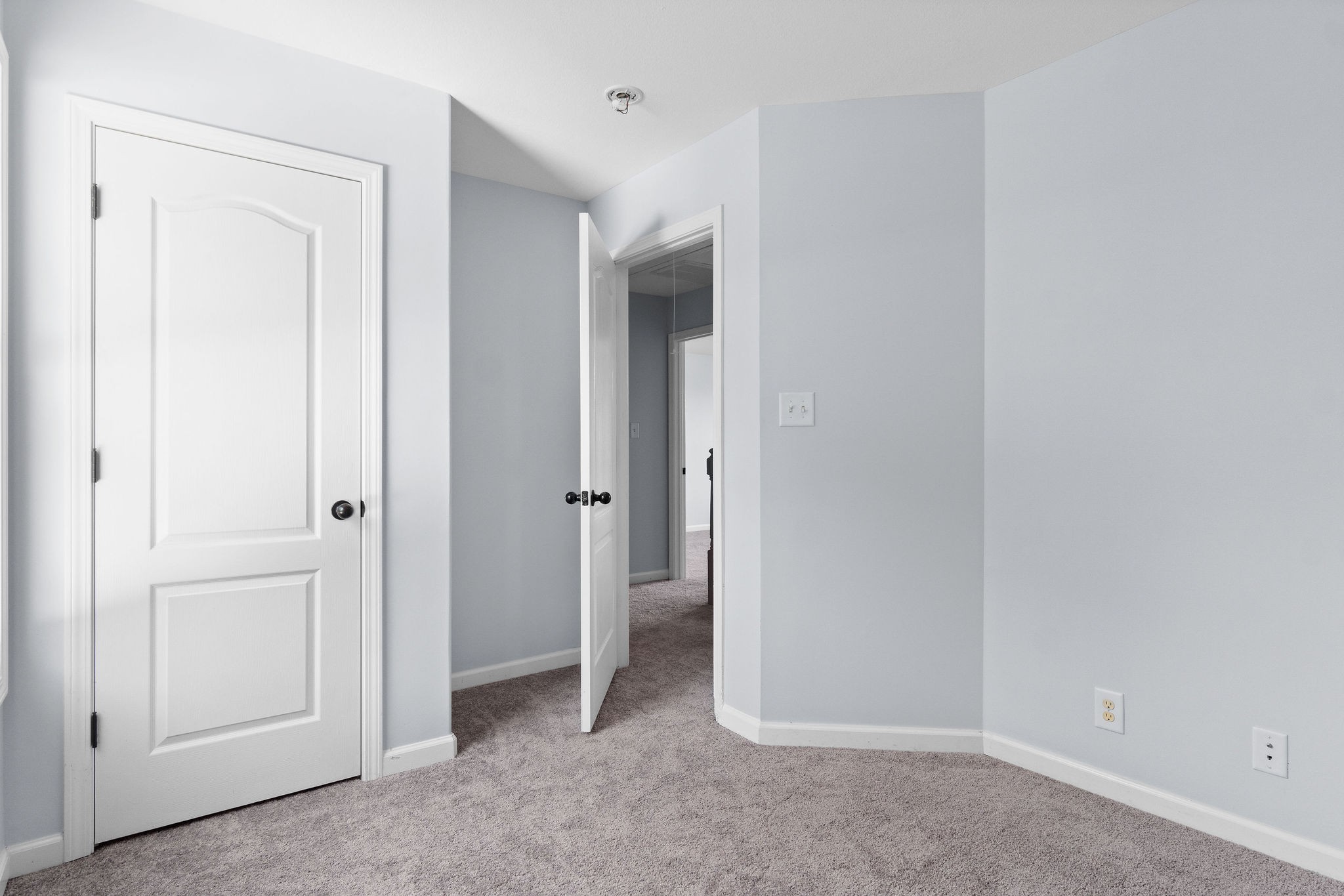 3815 Harvest Ridge Clarksville, TN 37040 - Photo 17 of 24 a view of an empty room and closet area