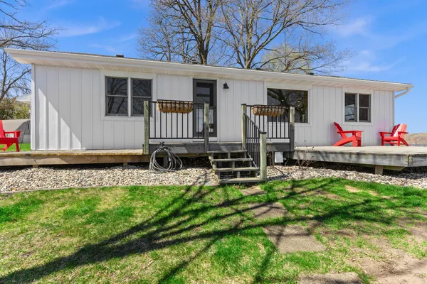 $879,900 | 70995 183rd Street, Dassel, MN 55325