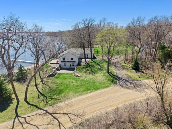 $879,900 | 70995 183rd Street, Dassel, MN 55325