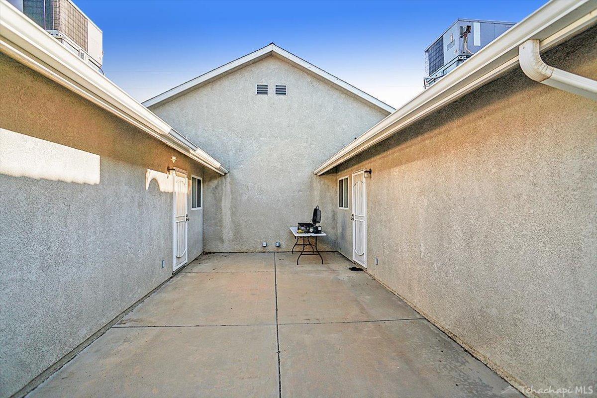 20230 Park Road Tehachapi, CA 93561 - Photo 13 of 24 20211215194725955020000000-o