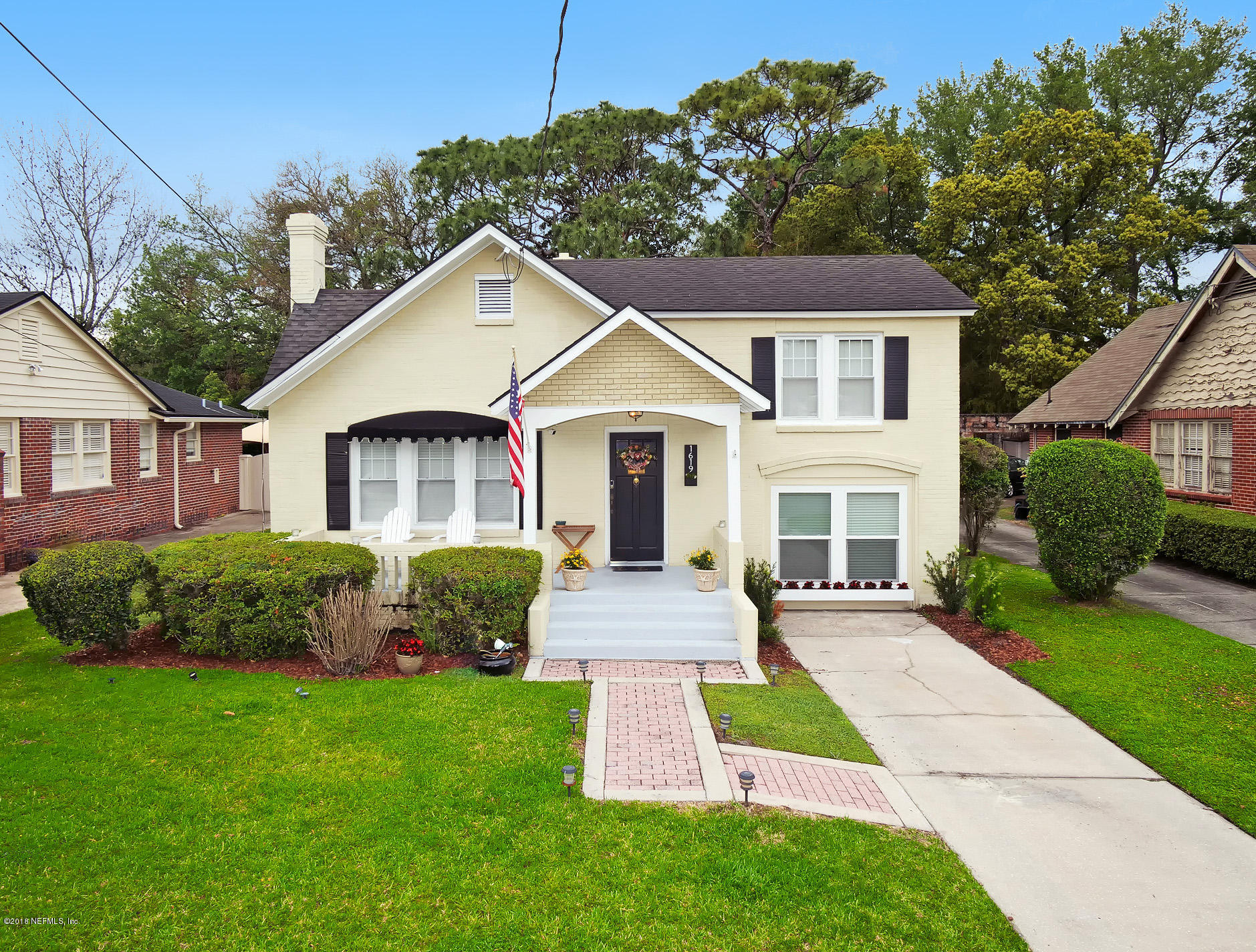 1619 River Oaks Road Jacksonville, FL 32207 - Photo 1 of 41 Like NEW - Absolutely Charming