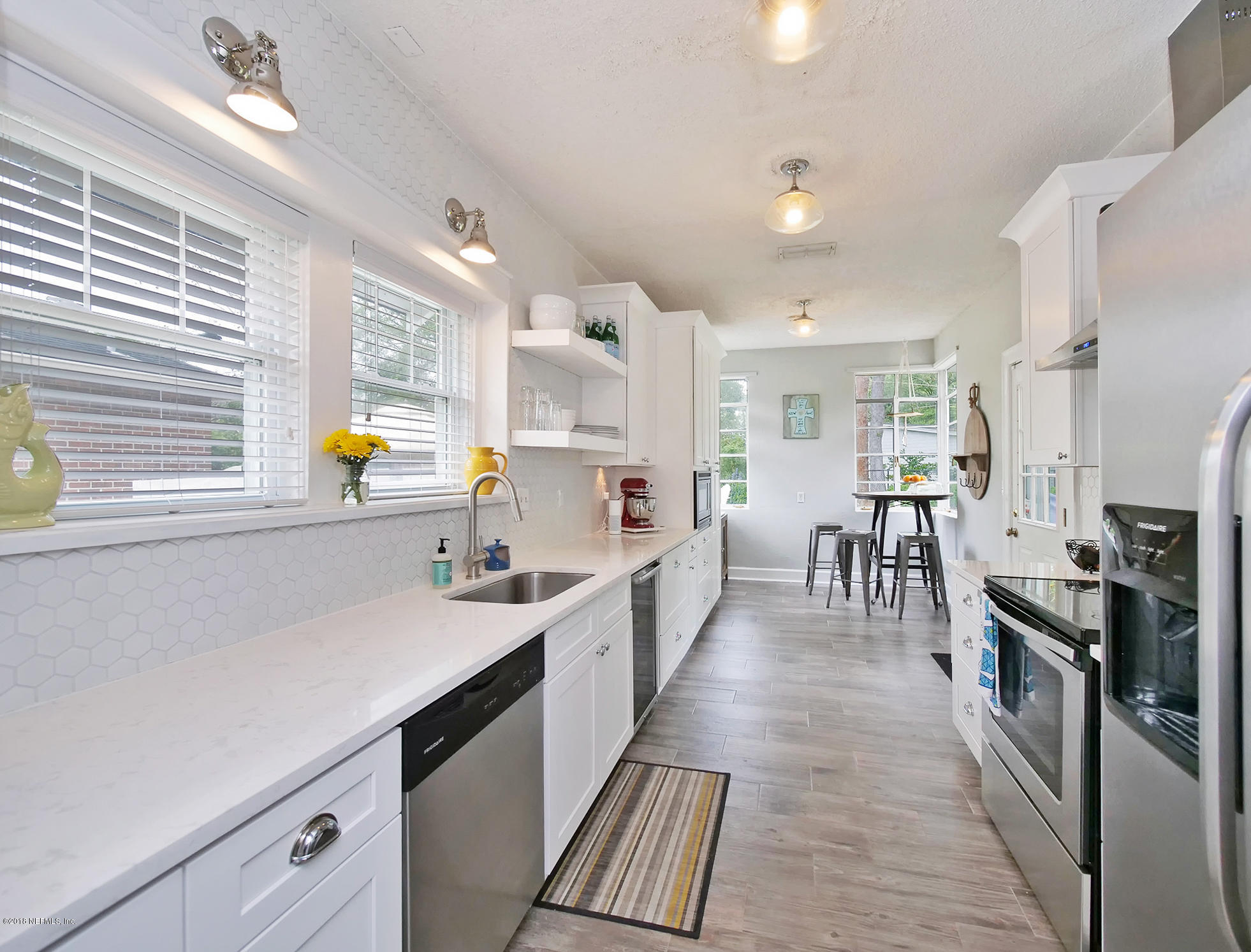 1619 River Oaks Road Jacksonville, FL 32207 - Photo 10 of 41 Quartz Counters