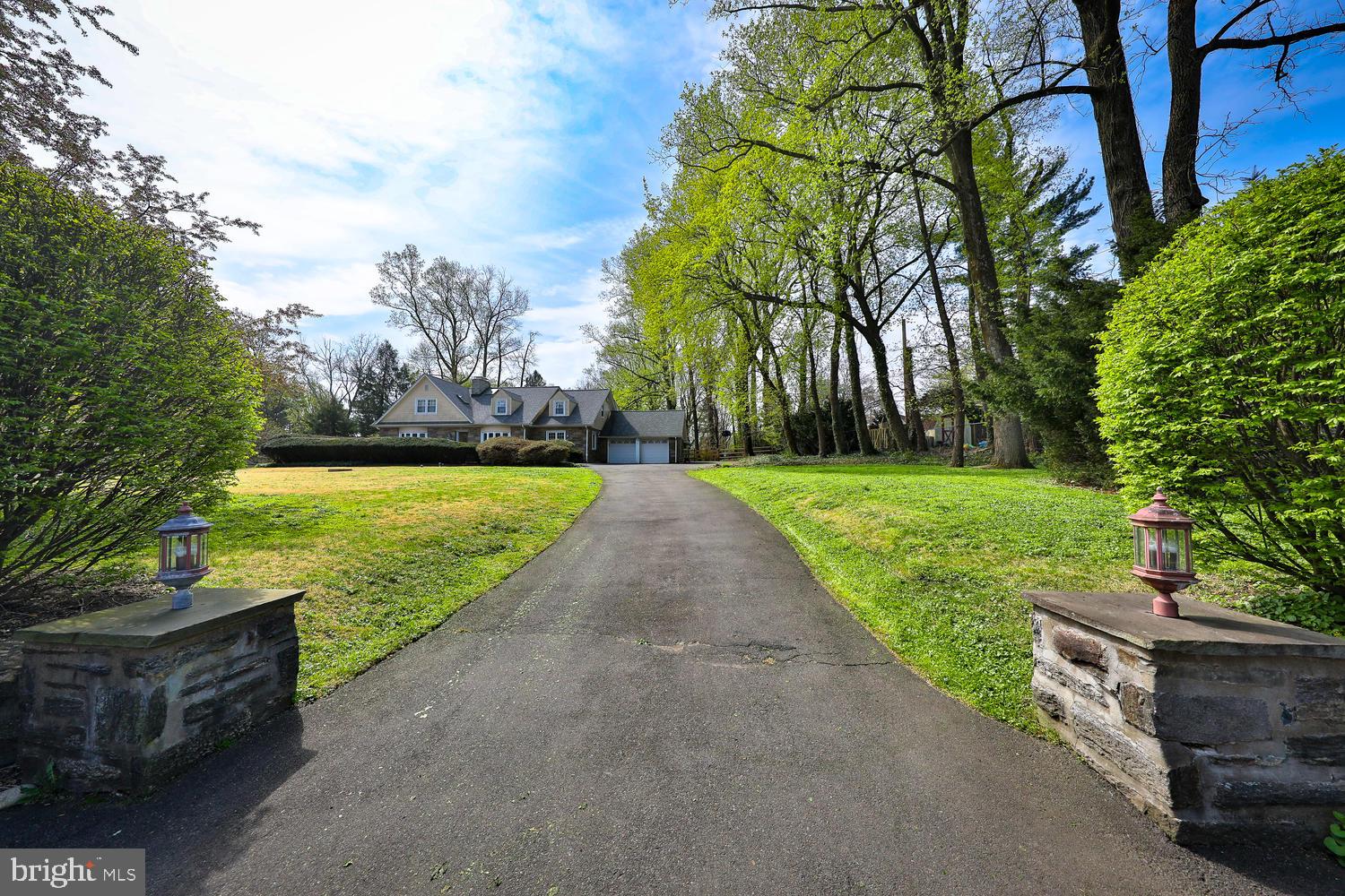 981 Meetinghouse Road Rydal, PA 19046 - Photo 54 of 61 Driveway