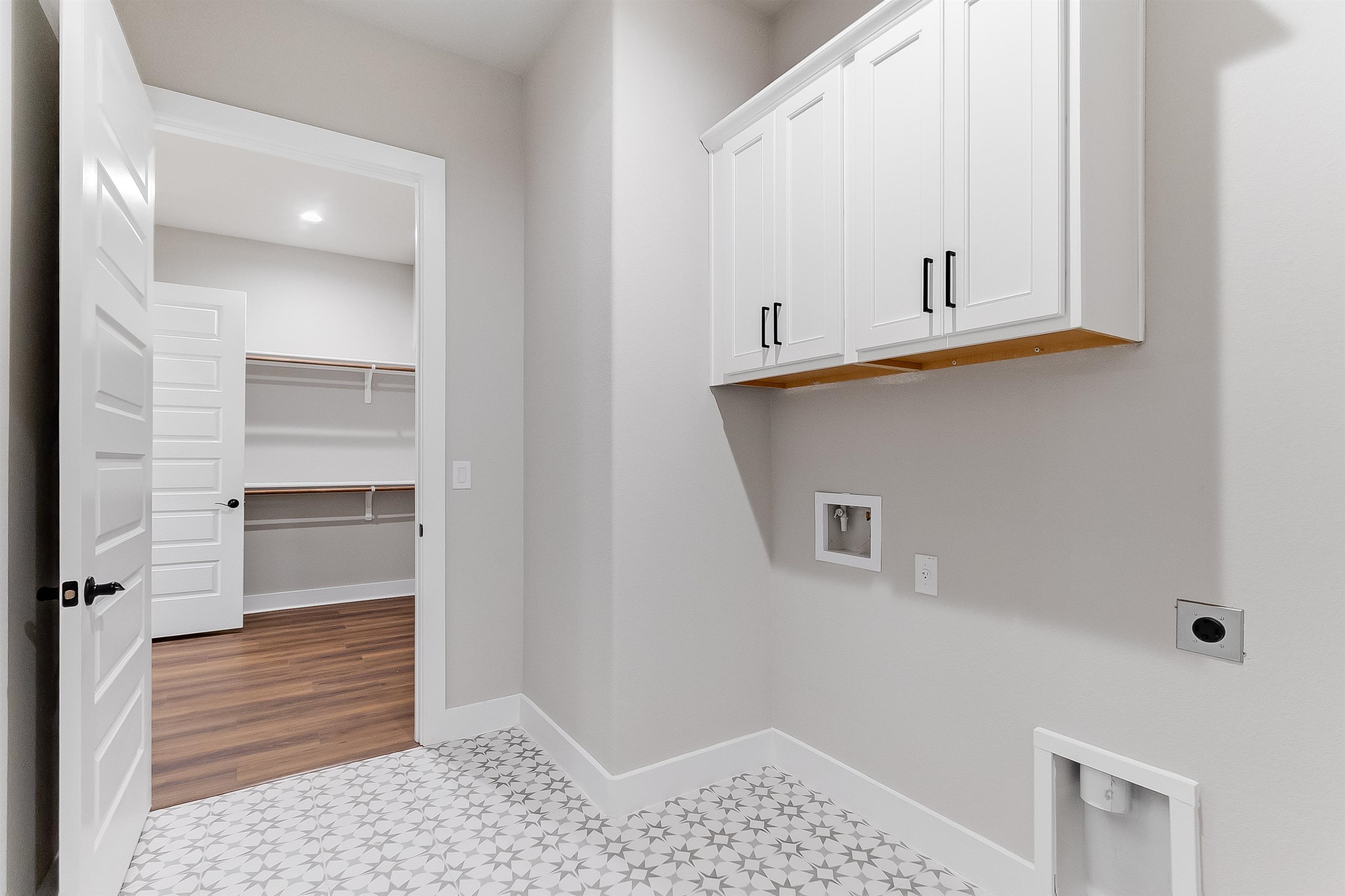 118 Rosebud Rnch Road Bertram, TX 78605 - Photo 19 of 23 a view of walk in closet