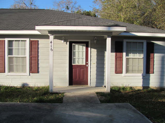 416 West Pedigo Avenue, Unit B Foley, AL 36535 - Photo 1 of 8