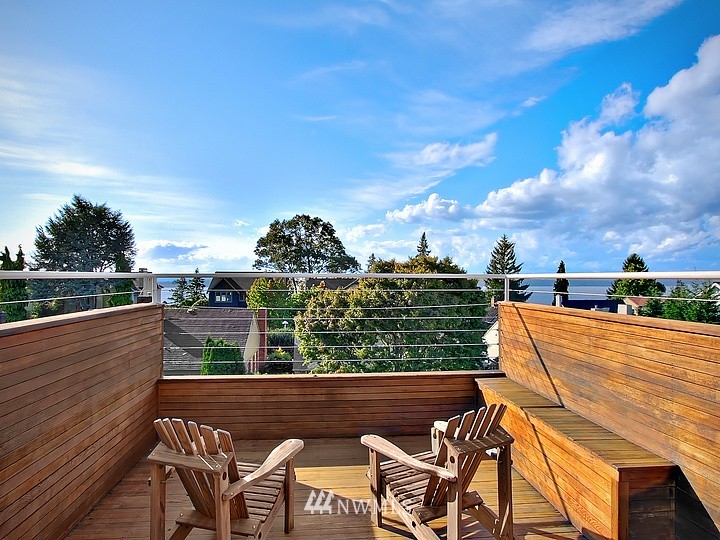 3015 West Viewmont Way West Seattle, WA 98199 - Photo 10 of 15 a view of a terrace with skyline