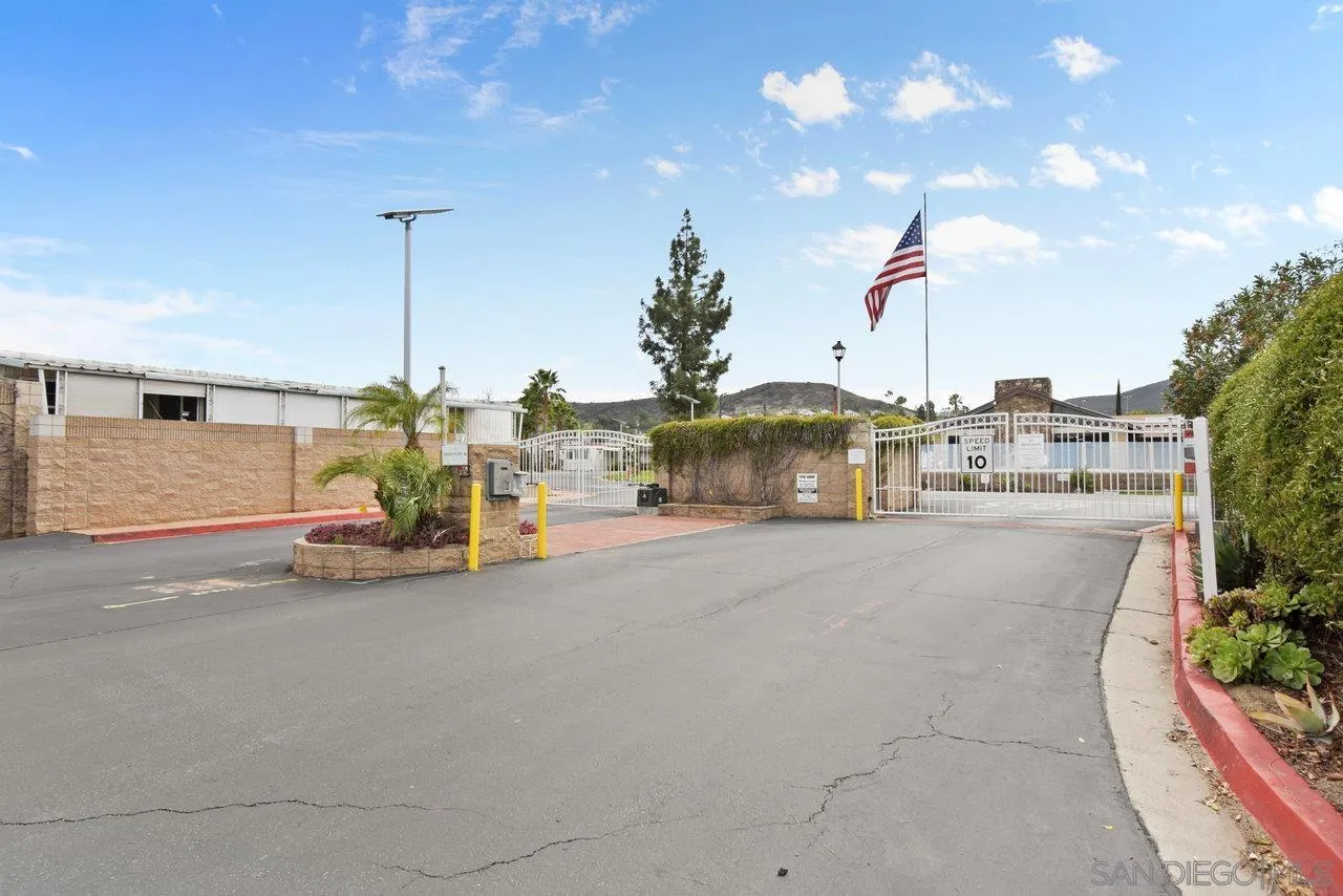 8301 Mission Gorge Road, Unit 152 Santee, CA 92071 - Photo 33 of 34 Gallery Image 33