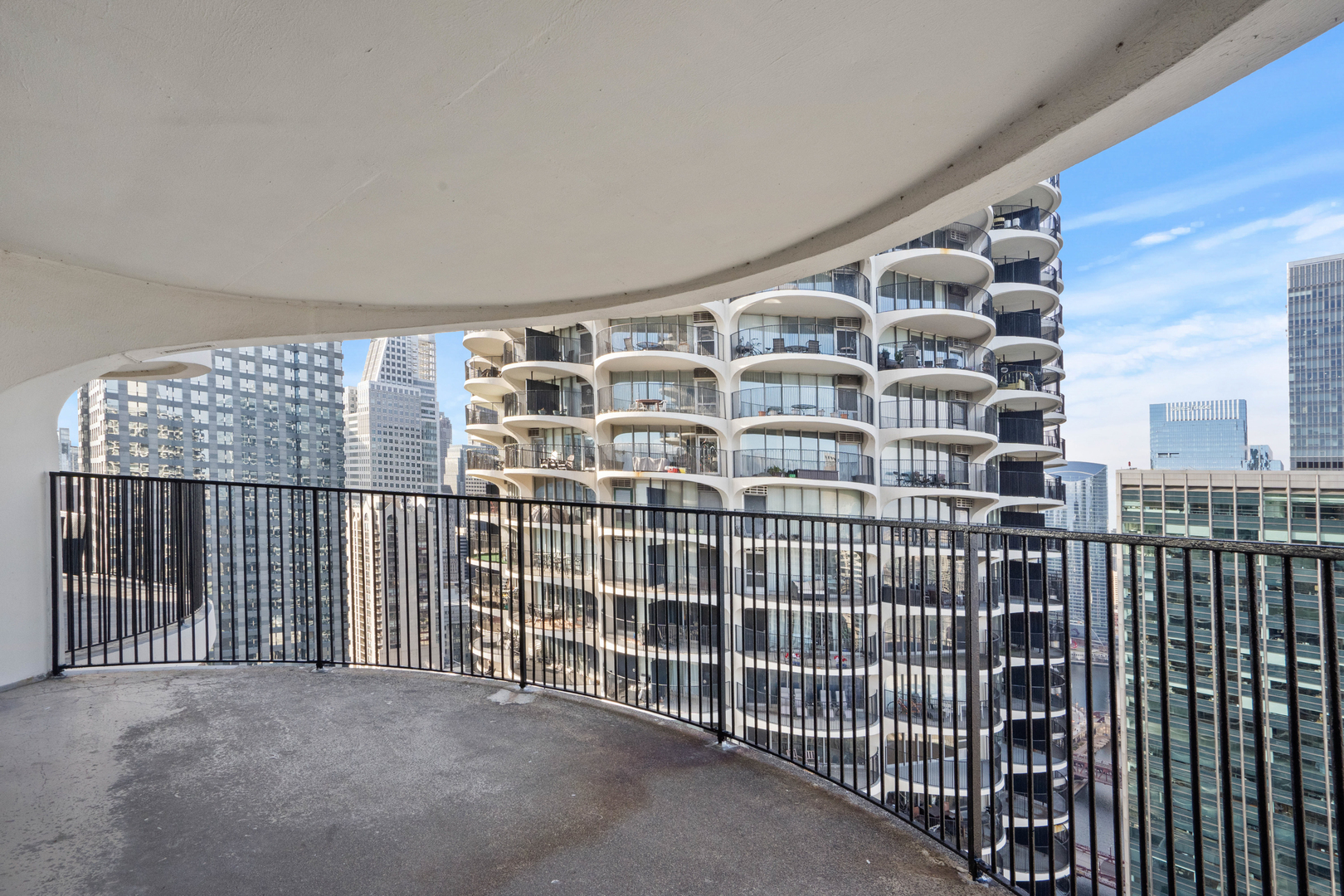 300 North State Street, Unit 5225 Chicago, IL 60654 - Photo 2 of 17