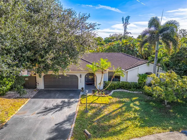 $824,000 | 14811 Archerhall Street, Davie, FL 33331