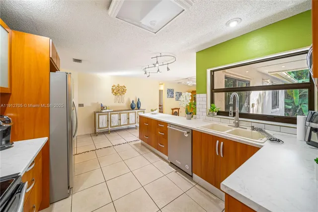 $824,000 | 14811 Archerhall Street, Davie, FL 33331