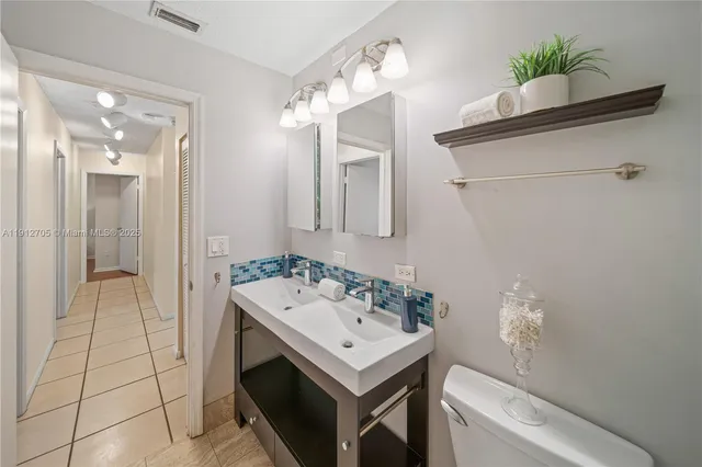 $824,000 | 14811 Archerhall Street, Davie, FL 33331