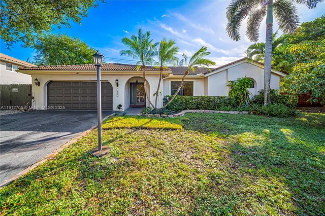 $824,000 | 14811 Archerhall Street, Davie, FL 33331