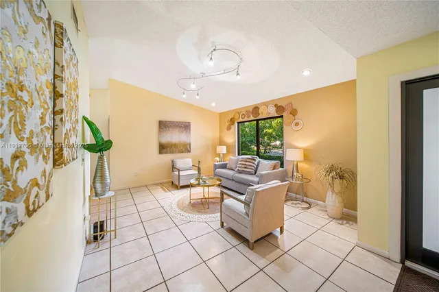 $824,000 | 14811 Archerhall Street, Davie, FL 33331