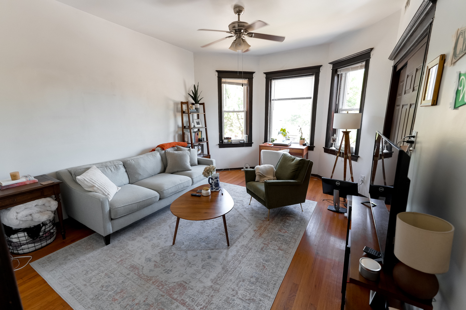 2219 West Rice Street, Unit 2F Chicago, IL 60622 - Photo 6 of 14 Gallery Image 6