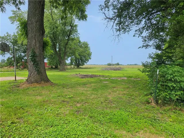 $69,900 | 422 South Graham Street, Leeton, MO 64761