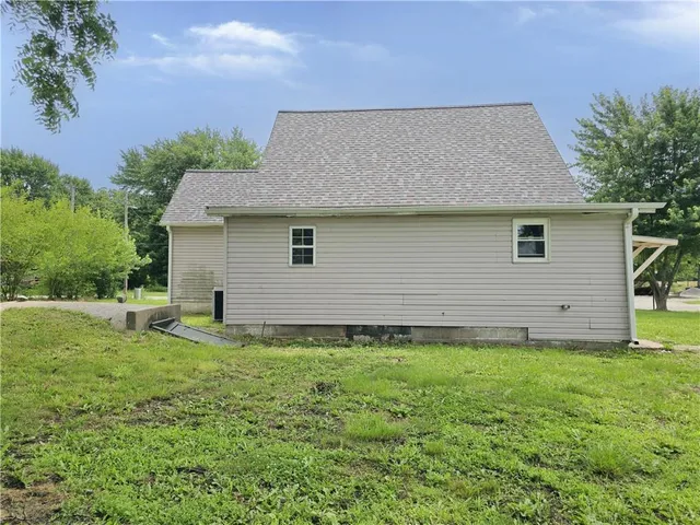 $69,900 | 422 South Graham Street, Leeton, MO 64761