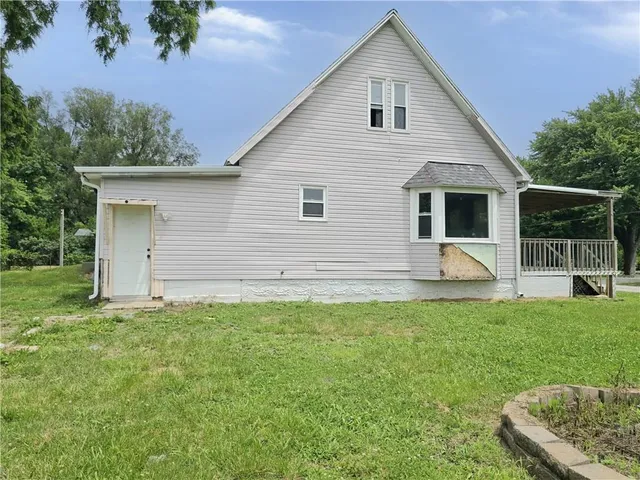 $69,900 | 422 South Graham Street, Leeton, MO 64761