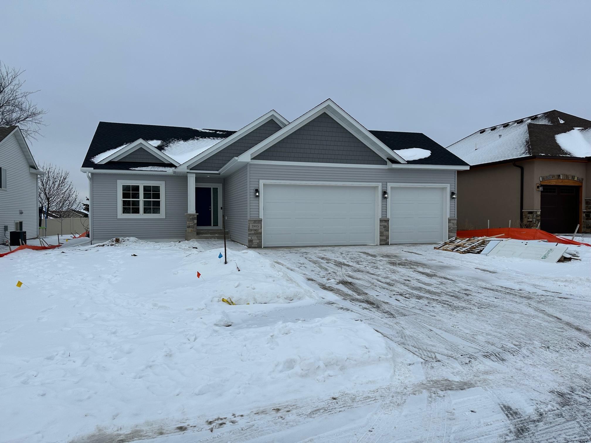 1905 Lusitano Street Shakopee, MN 55379 - Photo 1 of 1