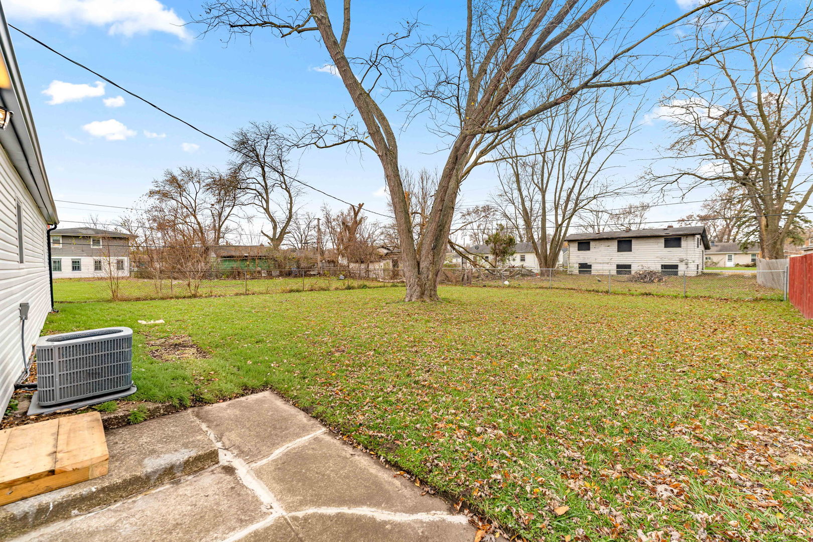 15422 Cherry Lane Markham, IL 60428 - Photo 4 of 14