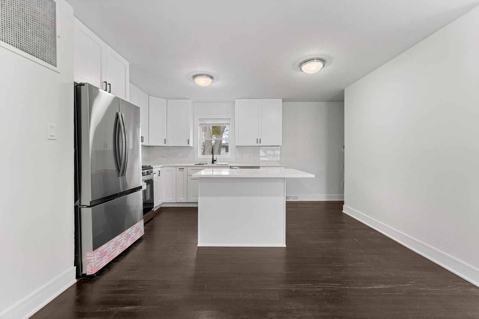 15422 Cherry Lane Markham, IL 60428 - Photo 5 of 14