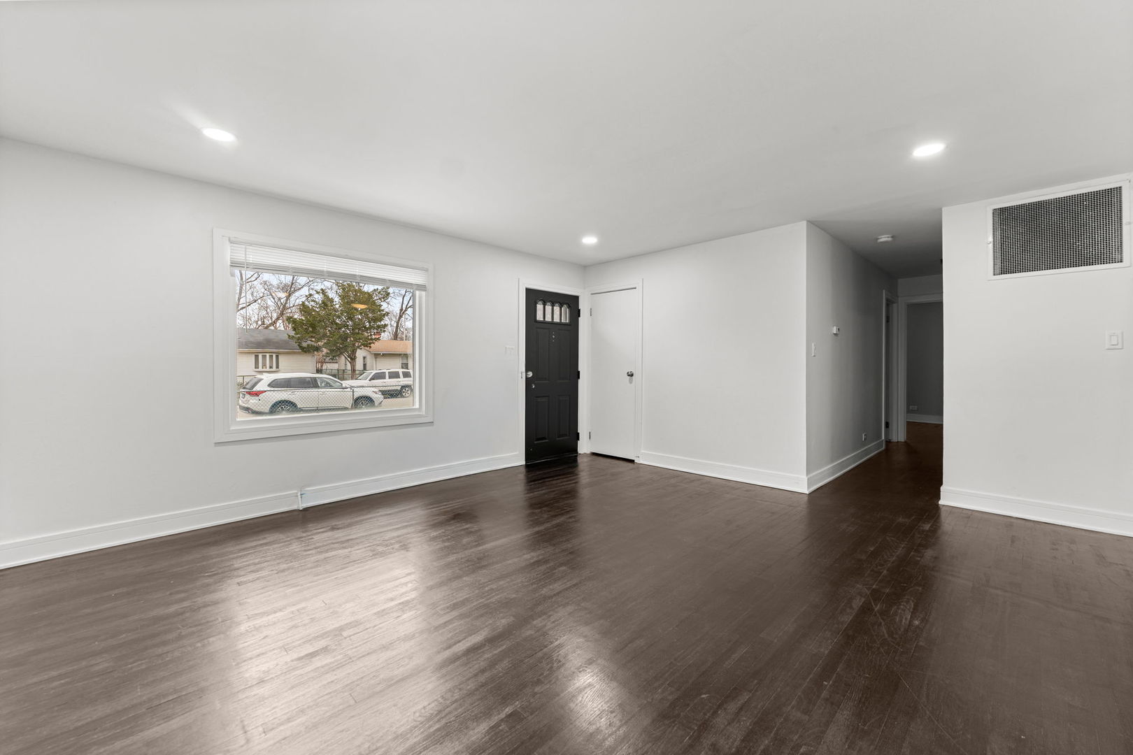 15422 Cherry Lane Markham, IL 60428 - Photo 7 of 14