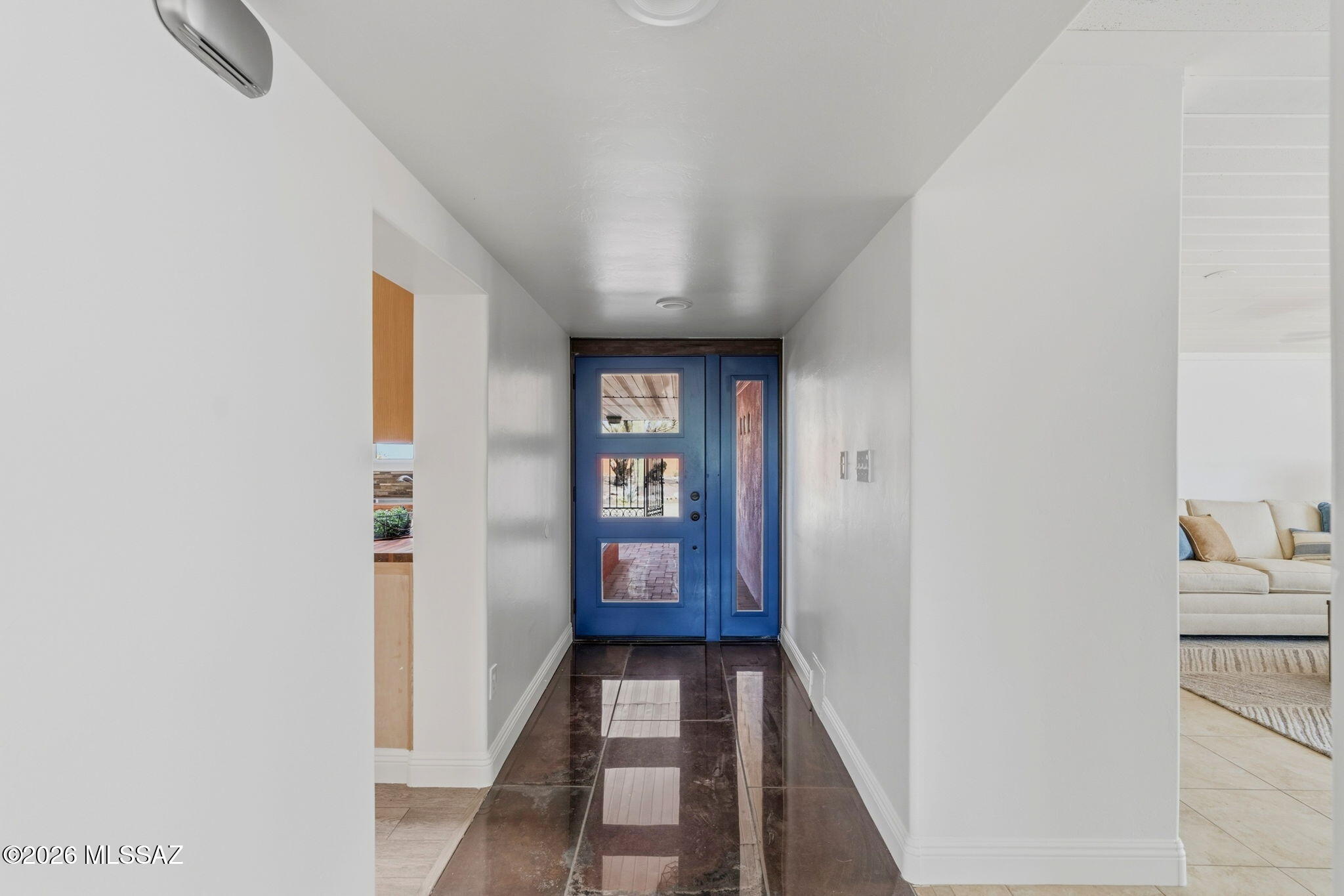 4425 North Pontatoc Road Tucson, AZ 85718 - Photo 10 of 47 Foyer with front door