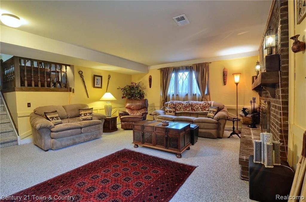 69 Rose Brier Drive Rochester Hills, MI 48309 - Photo 12 of 27