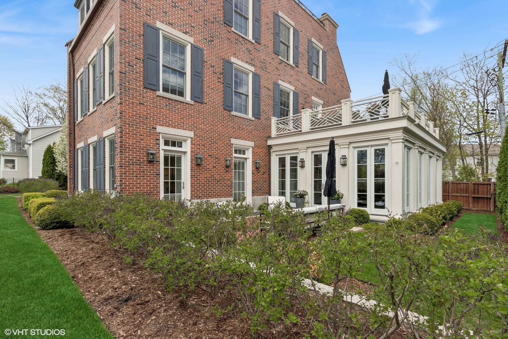 847 North McKinley Road Lake Forest, IL 60045 - Photo 41 of 46 a view of a building with a yard