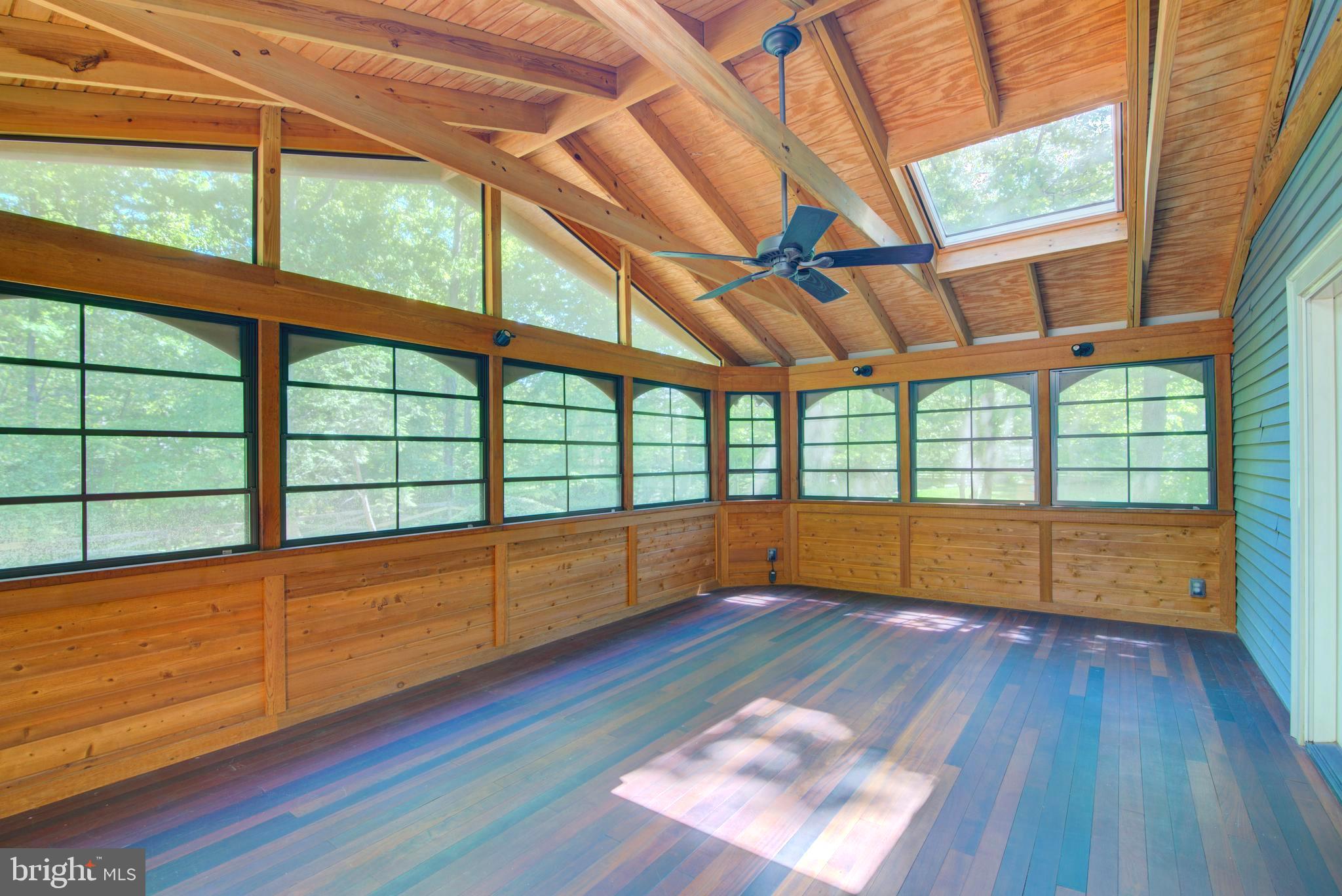 44 Carrollton Road Sterling, VA 20165 - Photo 5 of 72 Lighting, ceiling fan, skylights