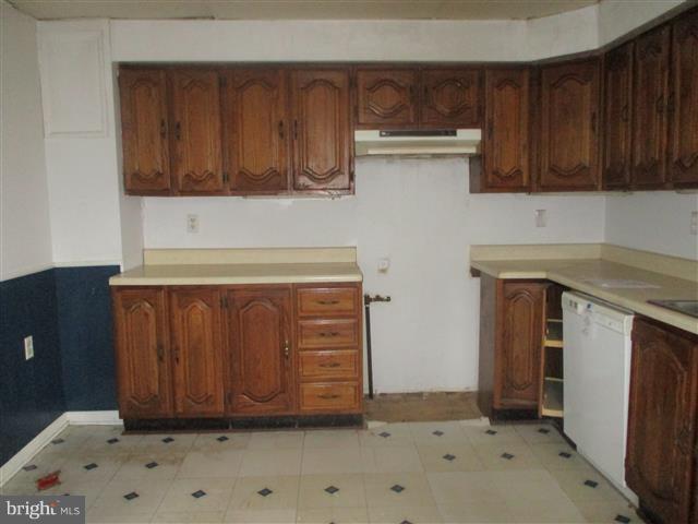 306 Magnolia Road Joppa, MD 21085 - Photo 8 of 24 Kitchen