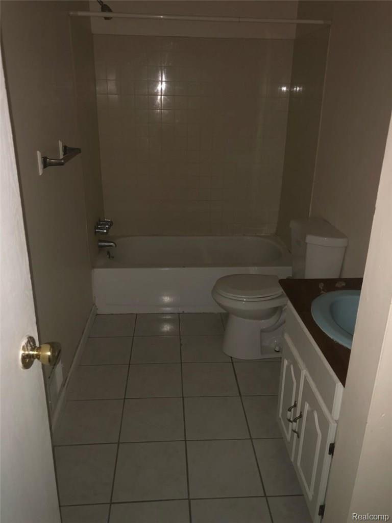 35815 Beverly Road Romulus, MI 48174 - Photo 5 of 8 20170.jpeg