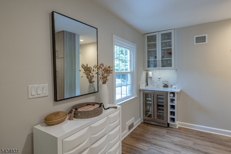 200 Wychwood Road Westfield, NJ 07090 - Photo 12 of 31 a room with furniture and window