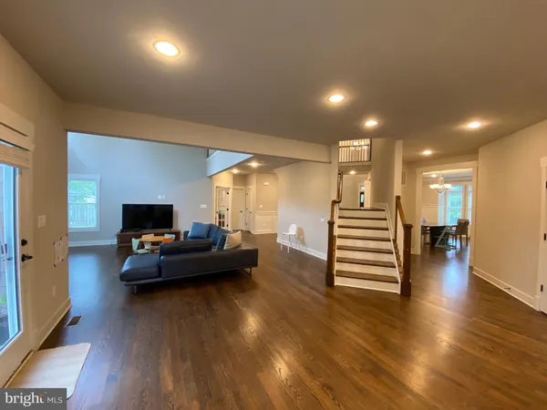 $10,000 | 2233 North Underwood Street, Falls Church, VA 22043