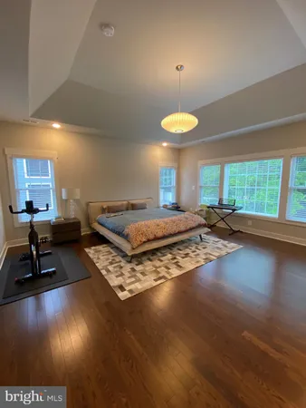 $10,000 | 2233 North Underwood Street, Falls Church, VA 22043