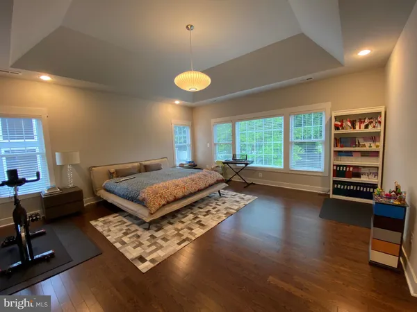 $10,000 | 2233 North Underwood Street, Falls Church, VA 22043